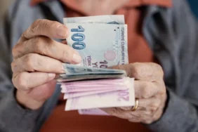 tum-emekli-maaslari-yukselebilir-sgk-uzmani-ozgur-erdursun-formulu-verdi-3kwz