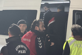 755x390-samsunda-trabzonspor-otobusune-tas-atanlar-gozaltinda-705