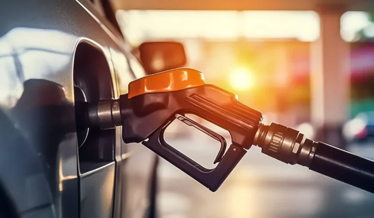 Benzine Büyük Zam Kapıda: Yarından İtibaren Pompalar Değişiyor!