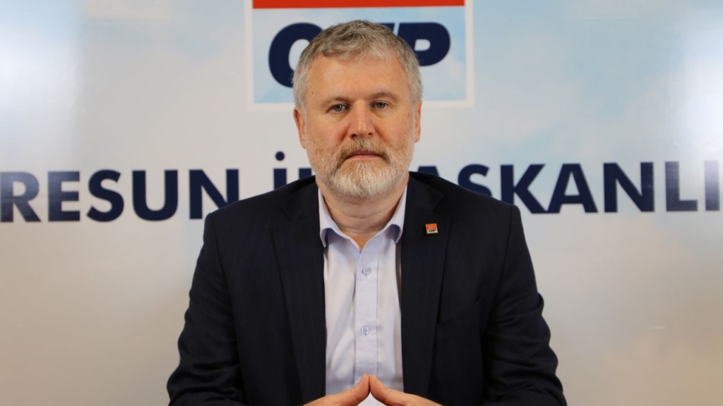 Dr. Gökhan Şenyürek; Maaşlar cebe girmeden eriyor