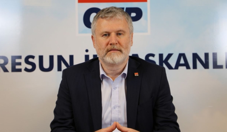 Dr. Gökhan Şenyürek; Maaşlar cebe girmeden eriyor