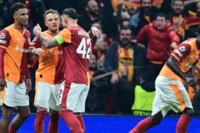 UEFA Şampiyonlar Ligi son 16 play-off turu ilk maçında Galatasaray, İtalyan ekibi Juventus’u ağırladı. Sarı-kırmızılılar, ilk yarısını 2-1 geride kapattığı müsabakadan 5-2’lik skorla galip ayrıldı. Cimbom bu sonuçla rövanş öncesinde avantajlı bir skor elde etti. Galatasaray, bu turun rövanşında 25 Şubat Çarşamba günü Torino’da Juventus ile karşı karşıya gelecek.